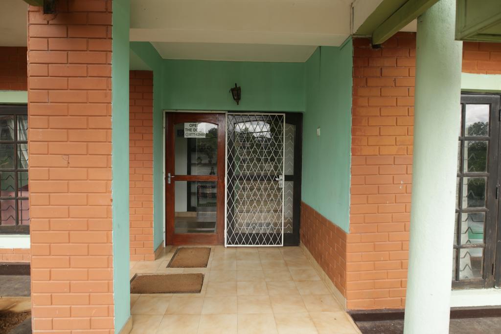 Araliya Holiday Bungalow Канди Экстерьер фото